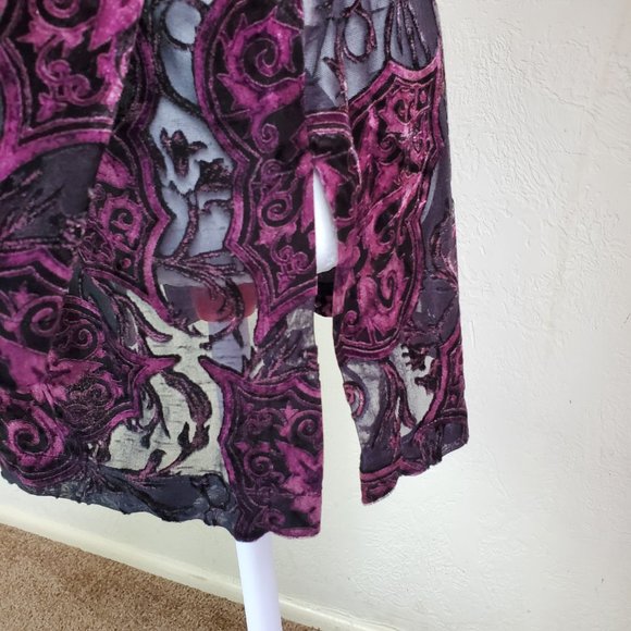 Vintage Women Size Med Petite Purple Velvet Floral Semi Sheer Long Sleeve Blouse - Picture 3 of 13